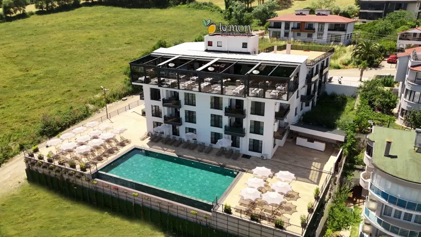 Lemon Suites & Restaurant - Image 1