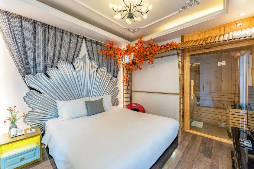 Mai Hotel - Image 1