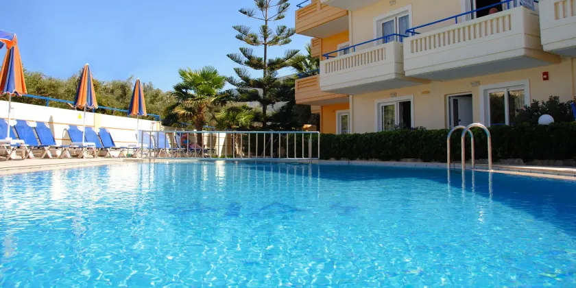 Dias Hotel Apartments - Image 1