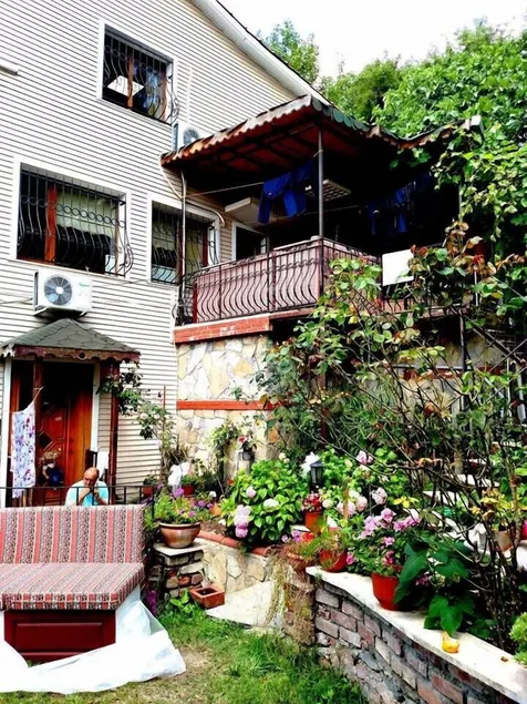 Cemed House - Image 1