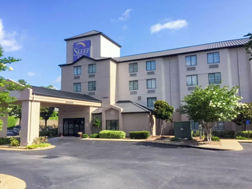 Sleep Inn & Suites Near Columbus - State University Area - Image 1