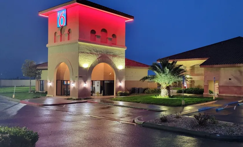 Motel 6-Santa Nella, CA - Los Banos - Image 1