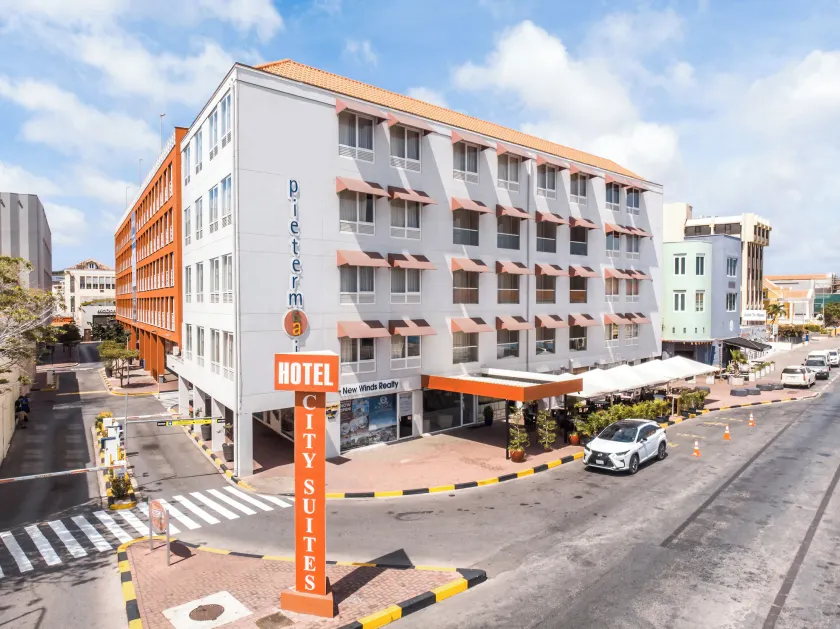 Majestic City Suites & Beach Hotel - Image 1