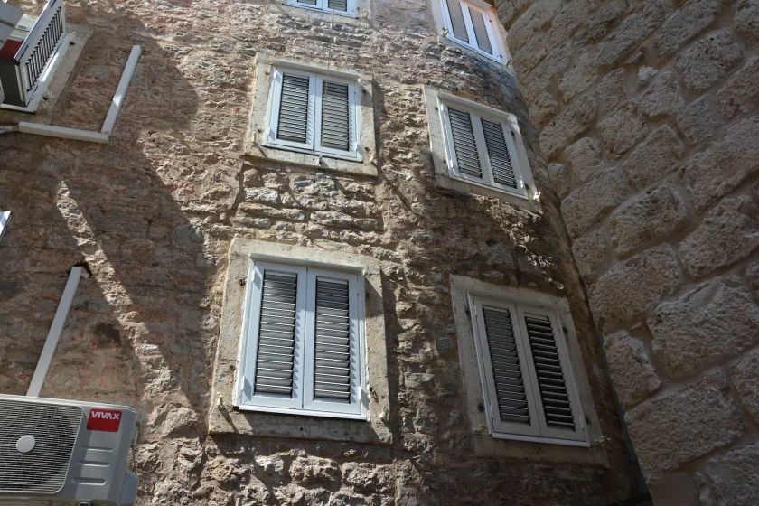Montenegro Backpackers Home Budva - Image 1