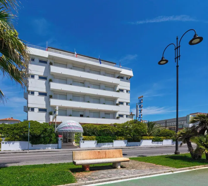 Hotel Ambasciatori - Image 1