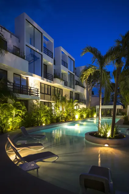 Anah Tulum - Image 1