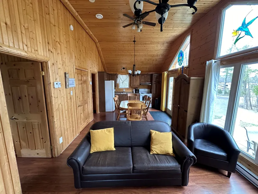 Chalets et Spa Lac Saint-Jean - Image 1