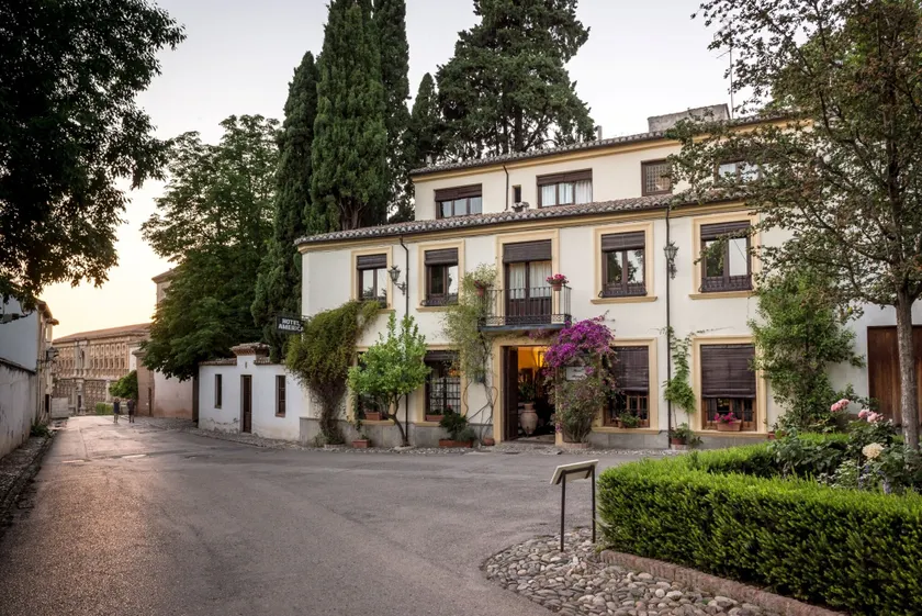 Hotel América - Image 1