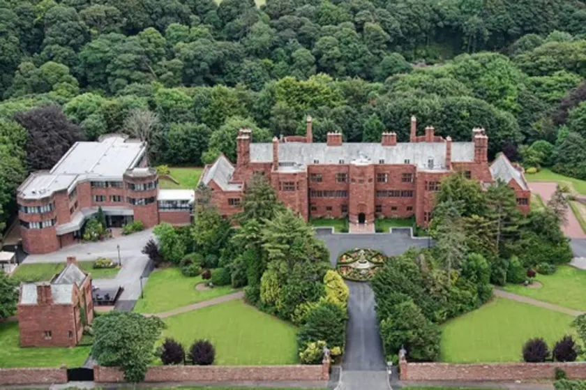 Abbey House Hotel - Image 1