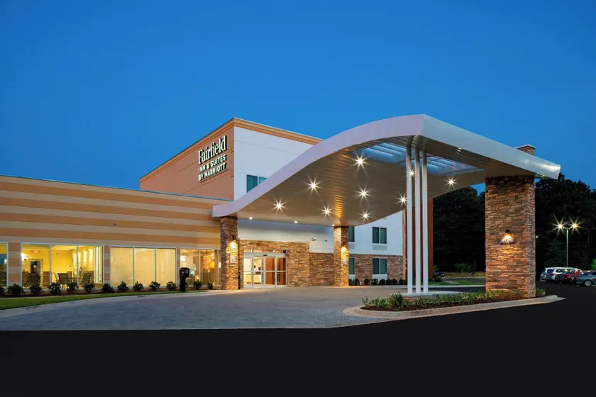 Fairfield Inn & Suites by Marriott Batesville - Image 1