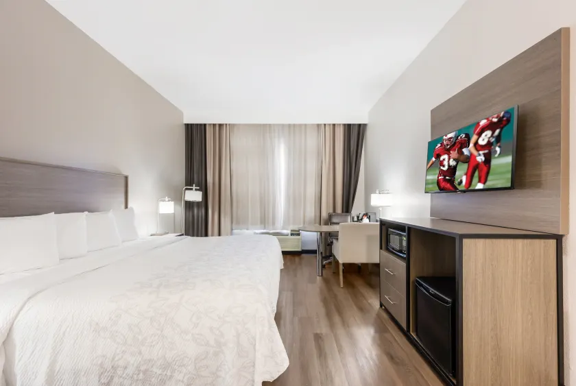 Red Roof Inn PLUS & Suites Birmingham - Bessemer - Image 1