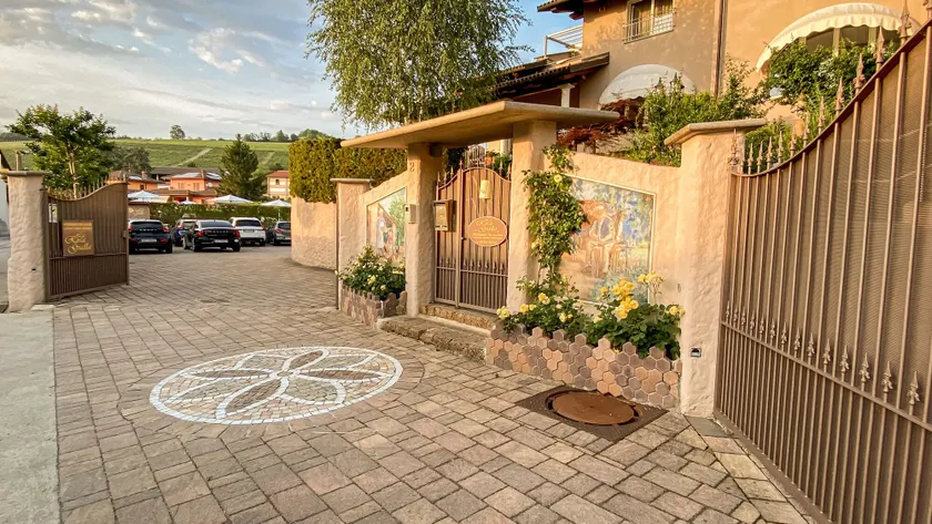 La Rosa Gialla Bio Apartments & rooms - Image 1