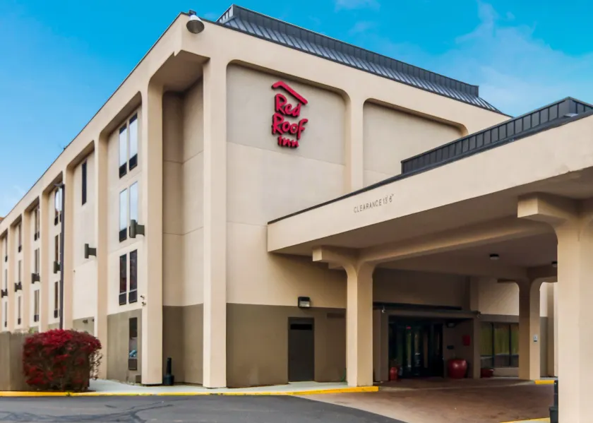 Red Roof Inn Meriden - CT - Image 1