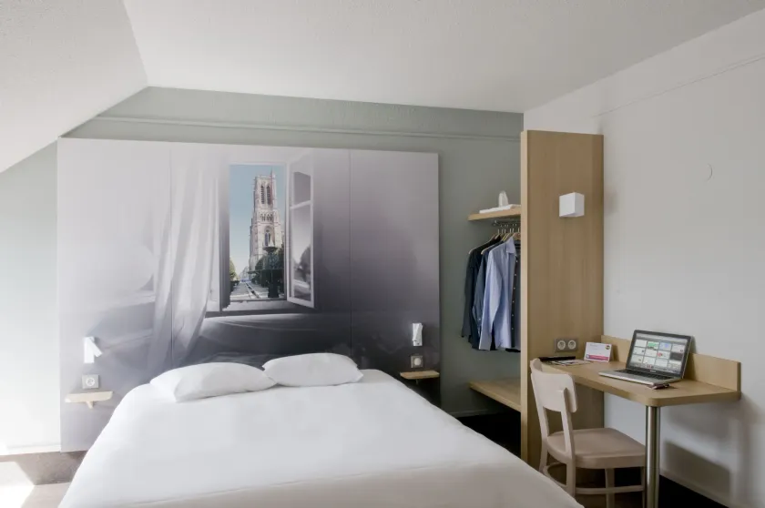 B&B HOTEL Saint-Quentin - Image 1