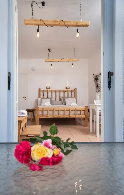 Aqua Naxos Apartments & Suites - Image 1