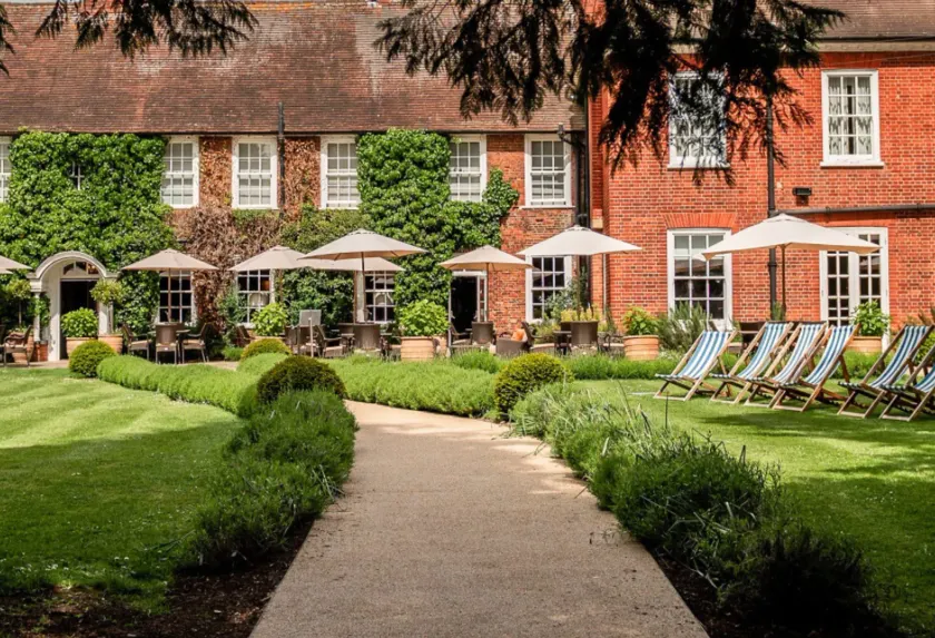 Bush Hotel Farnham - Image 1