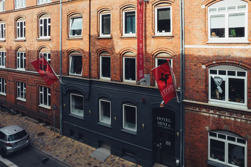 Milling Hotel Mini 11 - Image 1