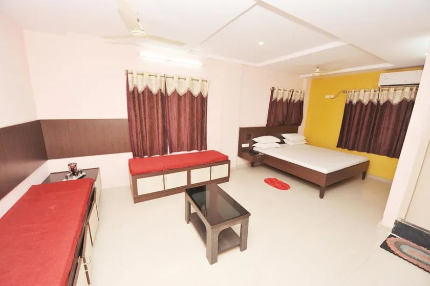 Shree Lakshmi Guest House - Image 1