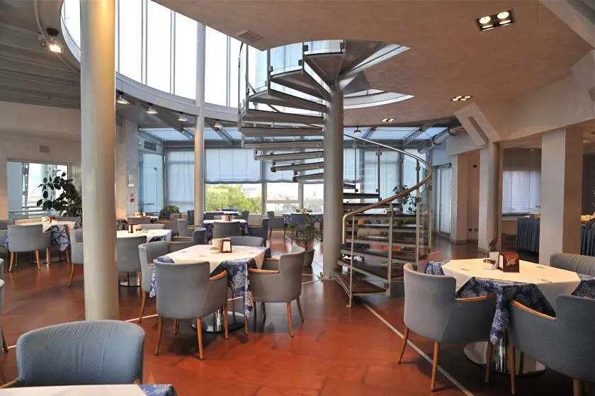 Sam Hotel - Image 1