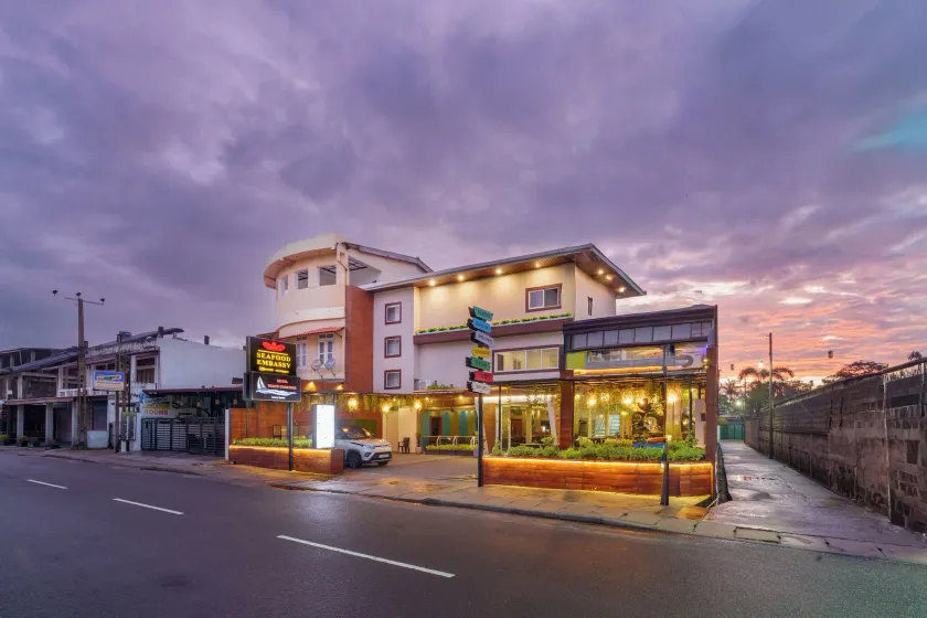 Beach Corridor Hotel & Spa with Free Airport shuttle - Image 1
