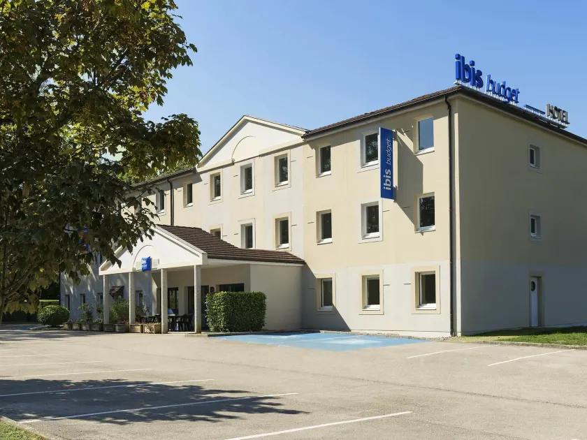 ibis budget Lons le Saunier ex Etap Hôtel - Image 1