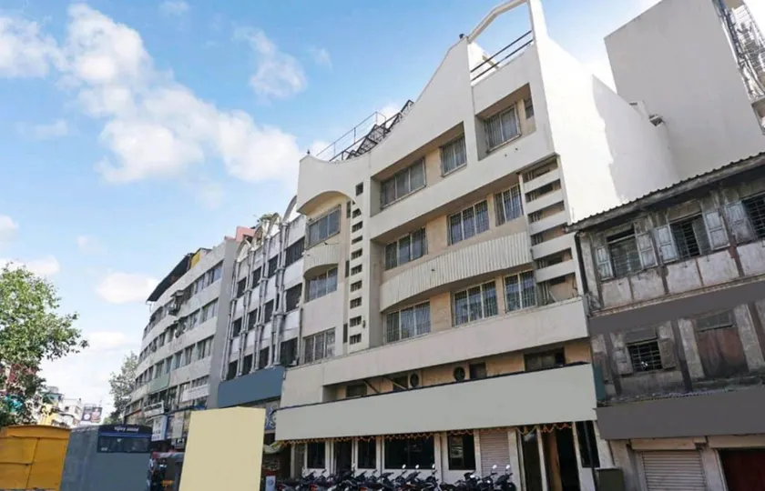 Hotel Rose Lodge - Image 1
