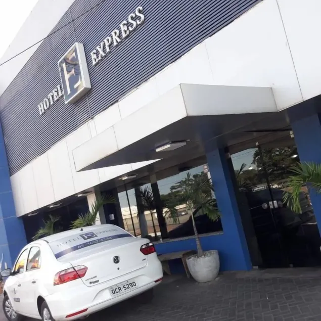 Hotel Express - Leva e busca no aeroporto grátis 24 horas - Image 1