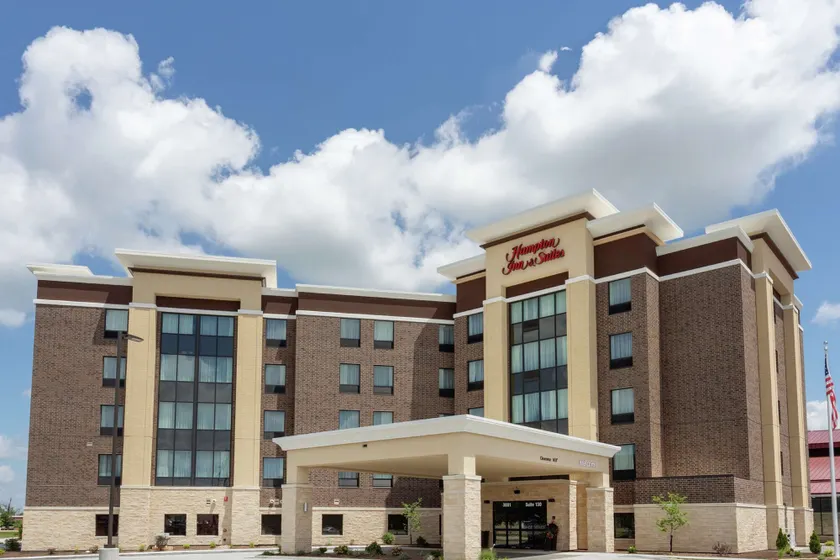 Hampton Inn & Suites Burlington - Image 1