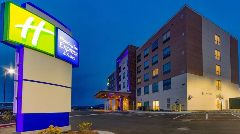 Holiday Inn Express & Suites - Harrisonburg University Area by IHG - Image 1