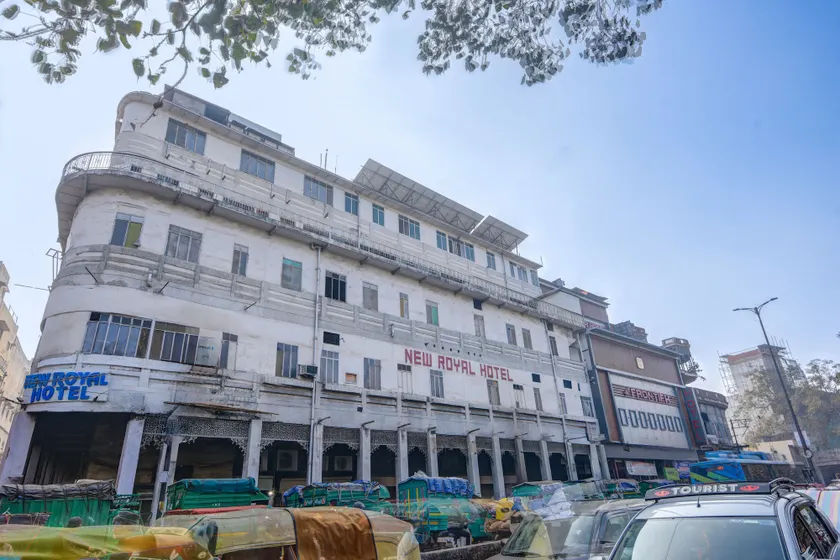 Hotel New Royal Just Near Old Delhi Railway Station And Red Fort - Image 1