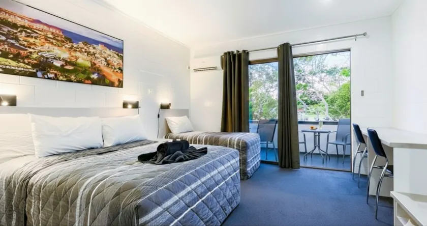 Aaron Motel - Image 1