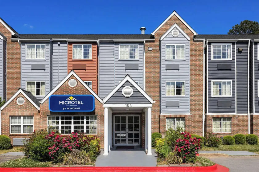 Microtel Inn by Wyndham Raleigh-Durham Airport - Image 1
