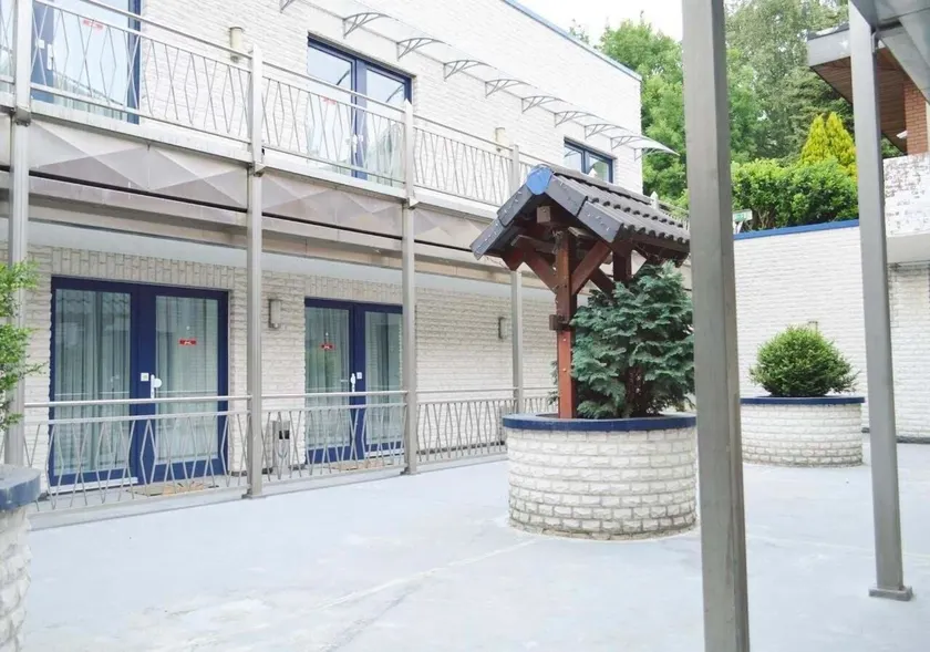 Hotel B8 Voerde - Image 1