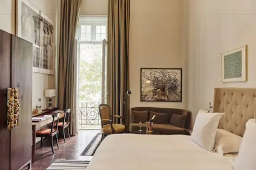 Hotel B - Image 1
