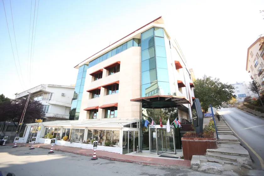 Grand Nora Hotel - Image 1