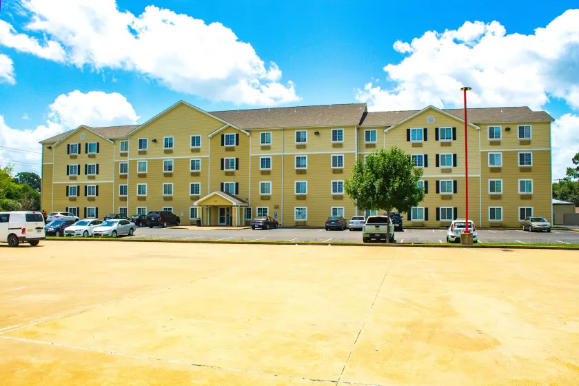 Siegel Select Alexandria - Image 1