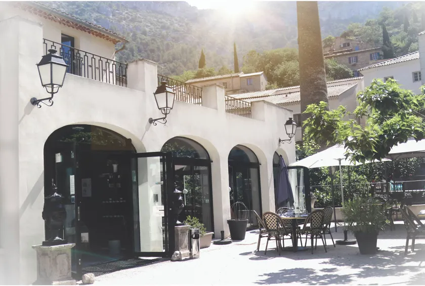 Logis Hôtel Restaurant du Parc - Image 1
