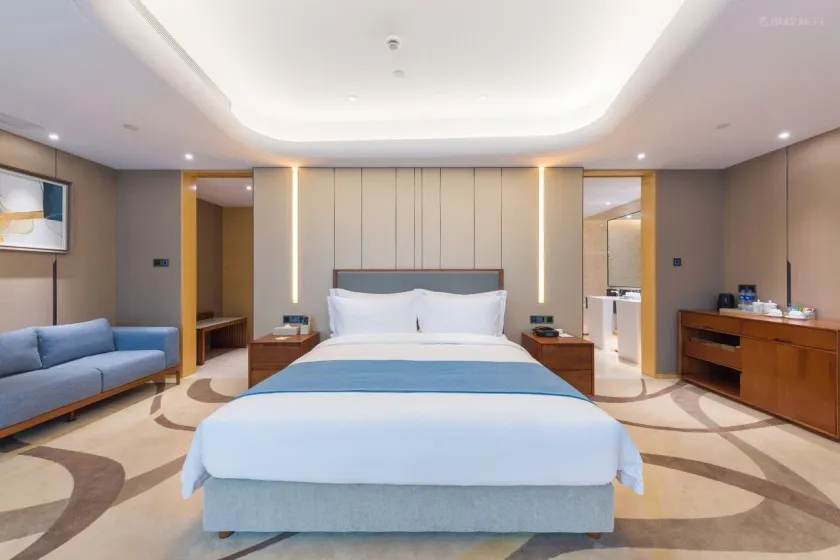 Howard Johnson Wyndham Leonora plzaz Shanghai - Image 1