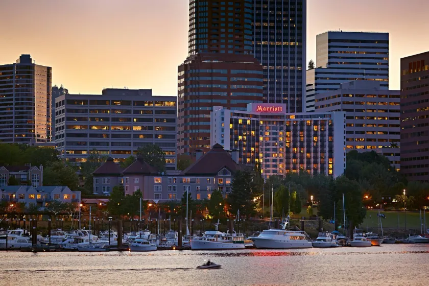 Portland Marriott Downtown Waterfront - Image 1