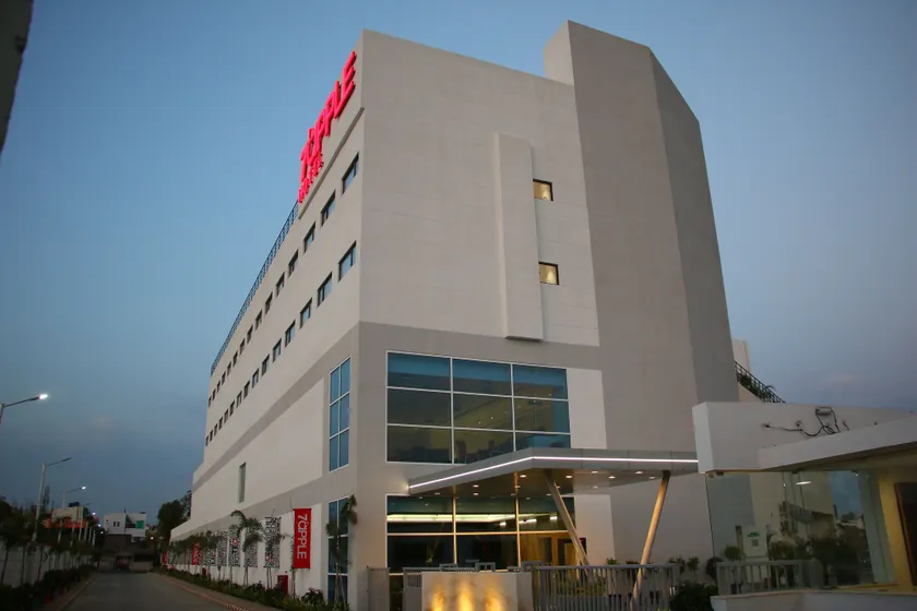 7 Apple Hotel Aurangabad - Image 1