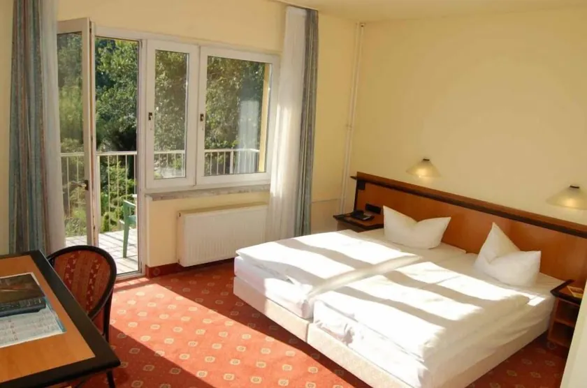 Landhotel Löwenbruch - Image 1