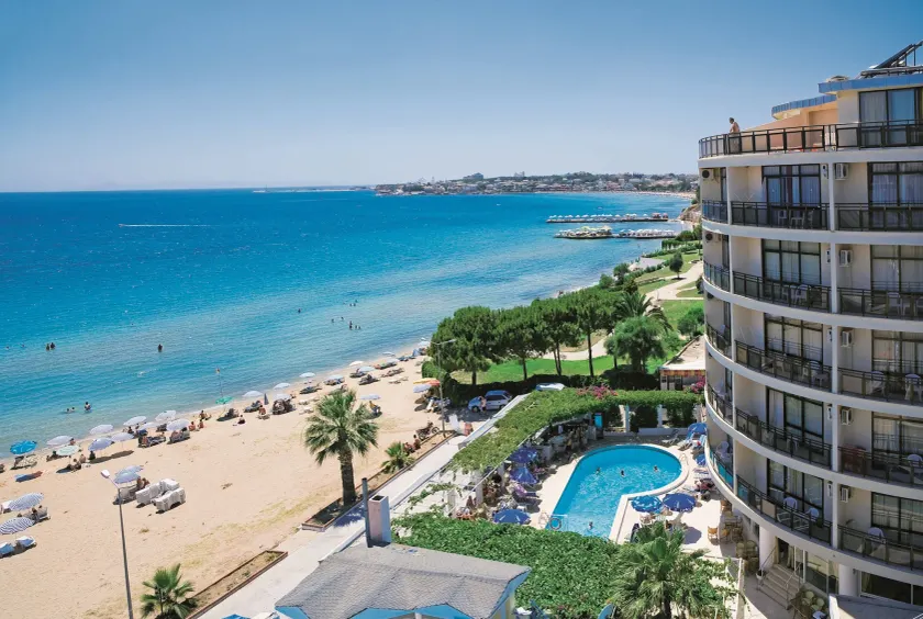 Orion Beach Hotel - Image 1