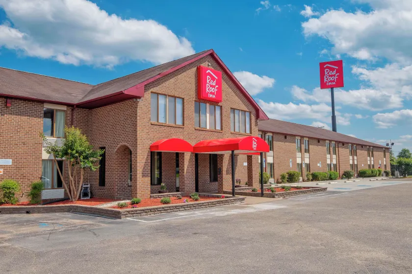 Red Roof Inn Roanoke Rapids - Image 1