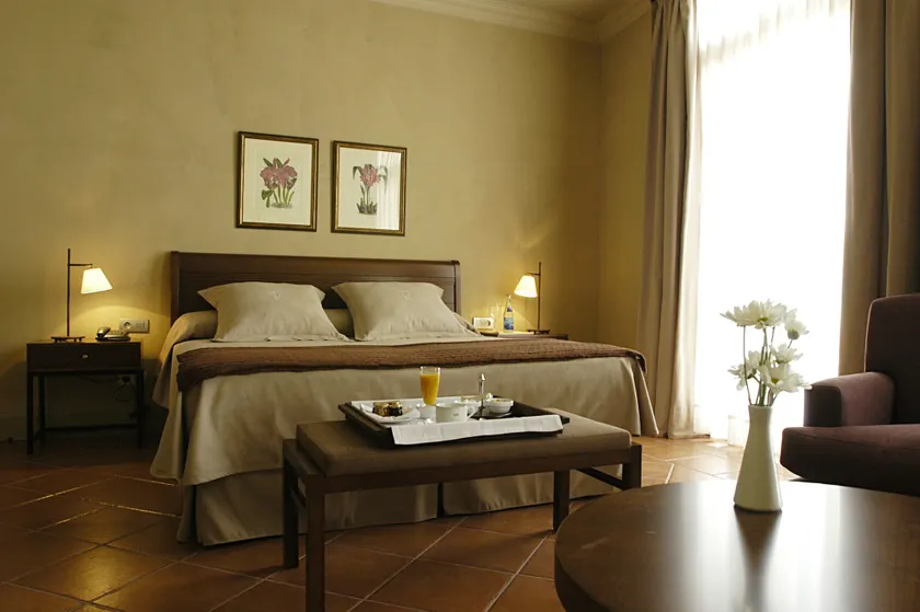 Hotel Bremon by Grup Duquessa - Image 1