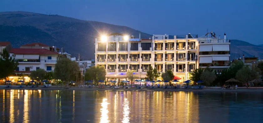 Trokadero Hotel - Image 1