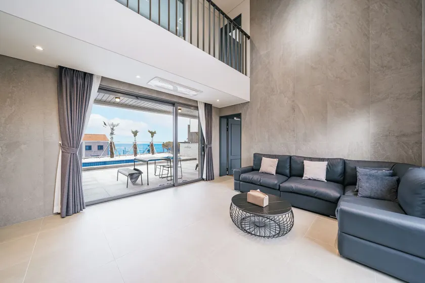 Ddosi Aewol Pool Villa - Image 1