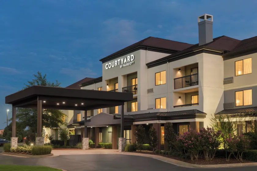 Courtyard by Marriott Tulsa Central - Image 1
