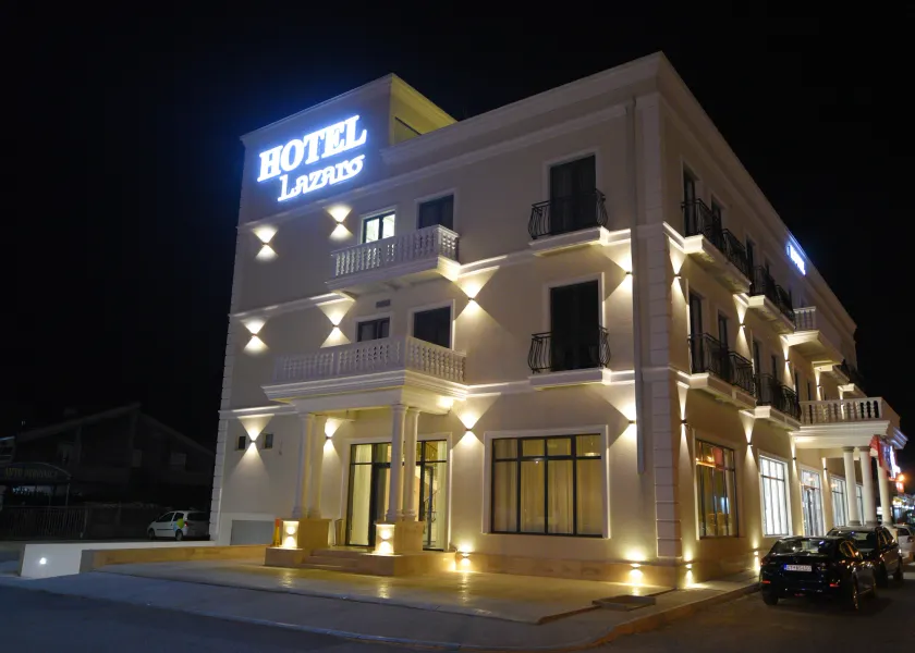 Hotel Lazaro - Image 1