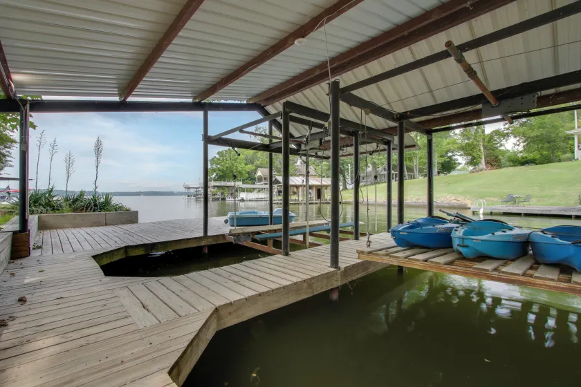 Private Dock! Fishing Paradise on Lake Wilson - Image 1