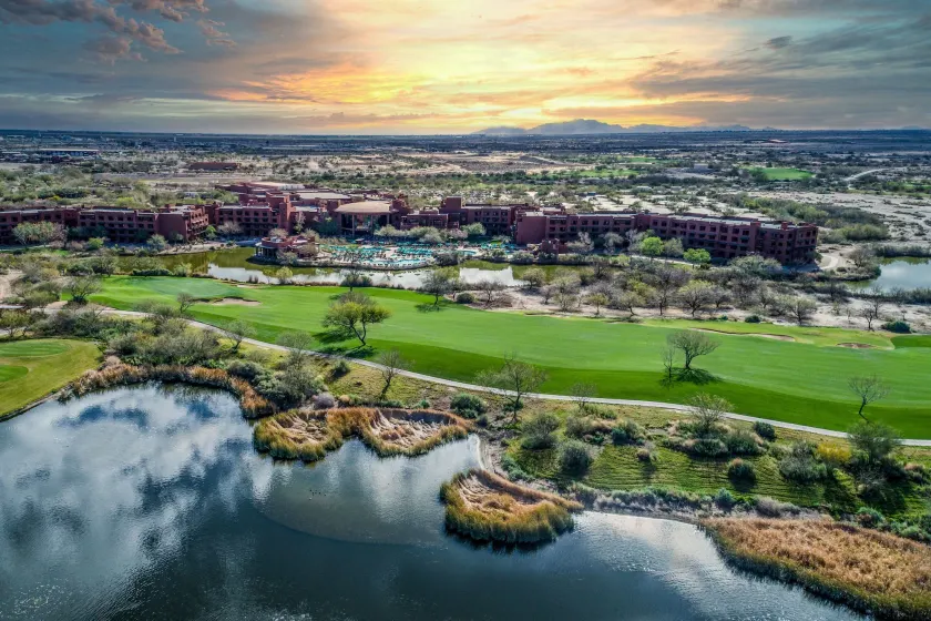 Sheraton Grand at Wild Horse Pass - Image 1